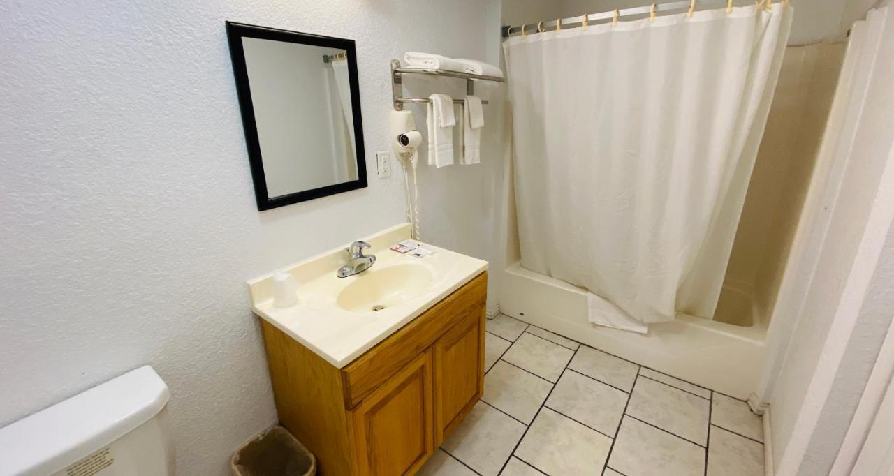 Budget Inn & Suites Freer Esterno foto