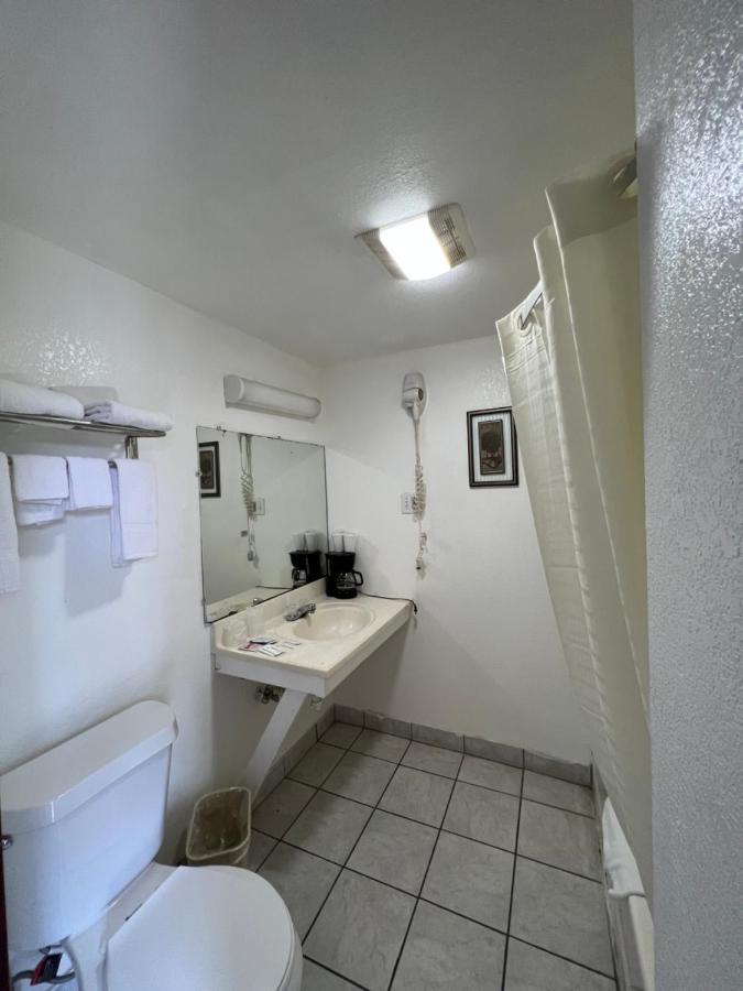 Budget Inn & Suites Freer Esterno foto
