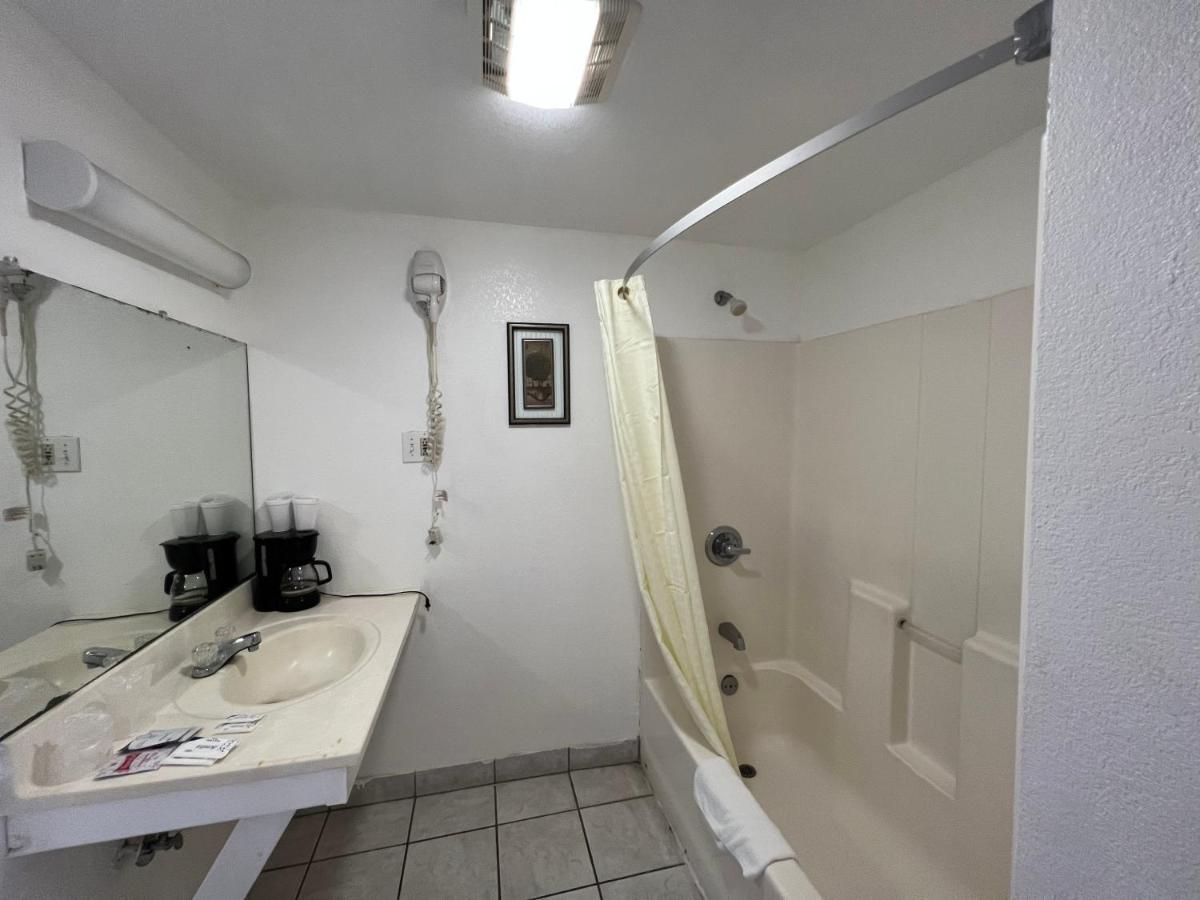 Budget Inn & Suites Freer Esterno foto