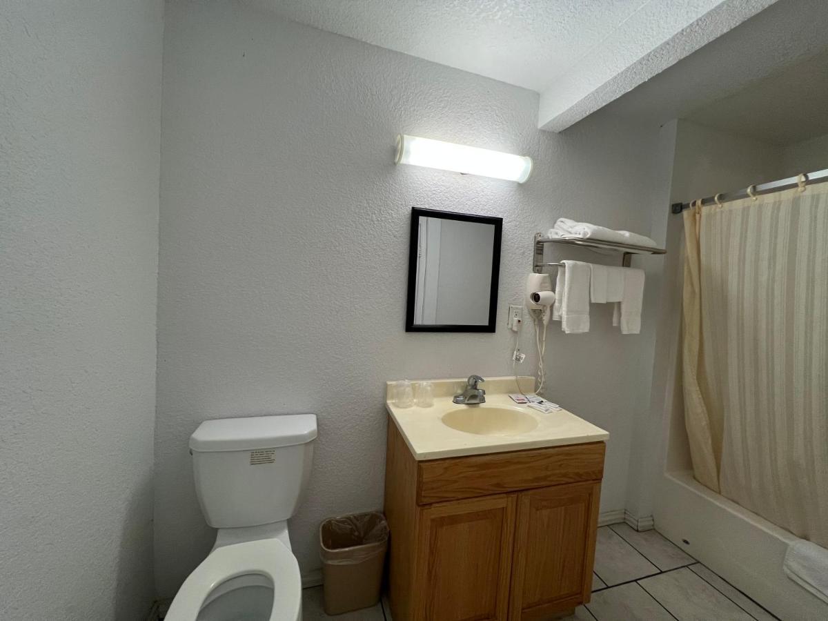 Budget Inn & Suites Freer Esterno foto